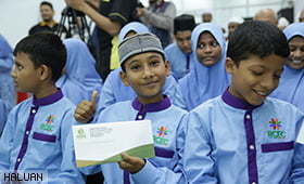 Rohingya Children Pleased Learning Quran