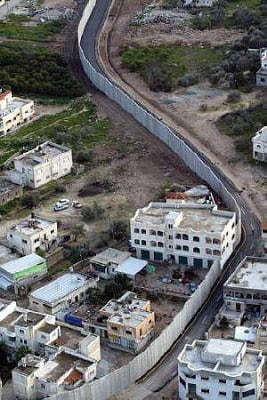 Tembok Pemisah Binaan Isral Penjara Terbesar Dunia